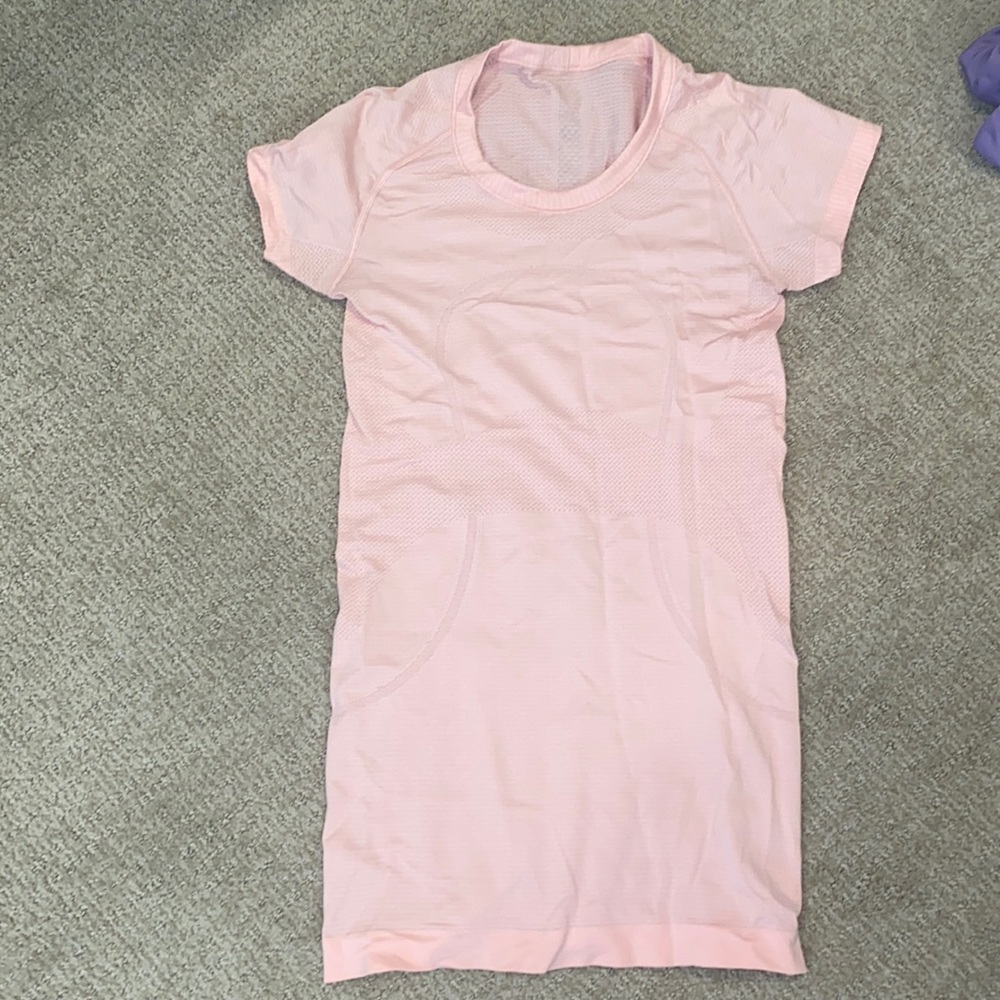 Swiftly Tech Lululemon Top